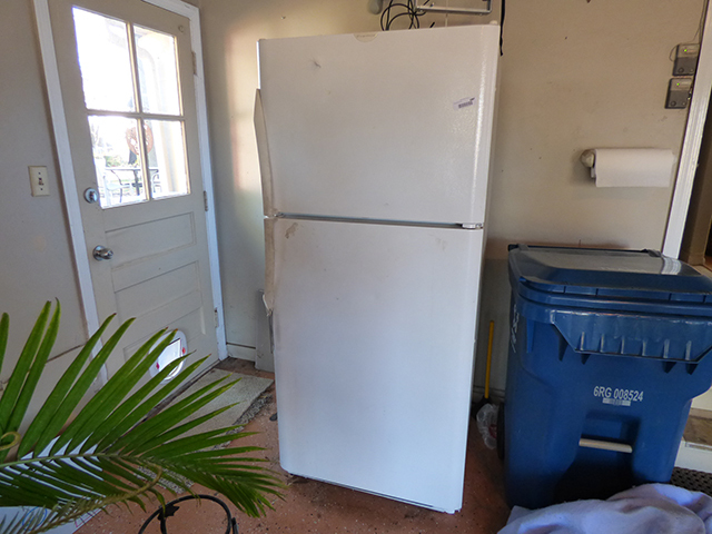 lot 1097 image: Fridgeaire  Refrigerratorwith Freezer - Works Great 30 wide x 32 deep x 68 high