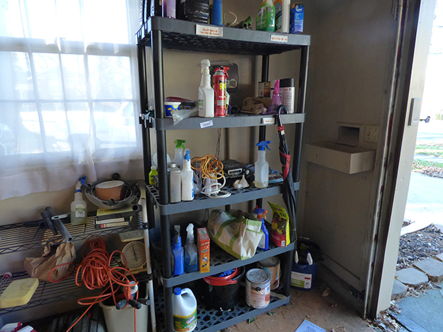 lot 1106 image: Rubbermaid 5 Shelf Rack 36w x 71h