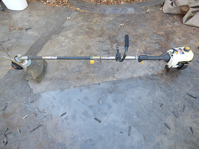 lot 1113 image: RYOBI Weed Eater runs great