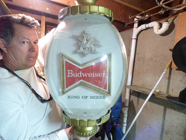 lot 1122 image: Collectors Edition Wall Mount Budweiser Sign with Light From Longrtanch Saloon