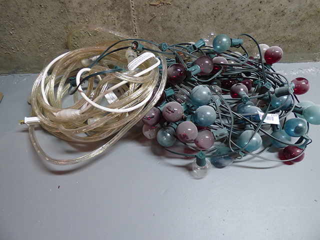 lot 1129 image: 100 ft Strand of insideoutside Bulbs - RedGreen a few broken  20 Rope Lighting