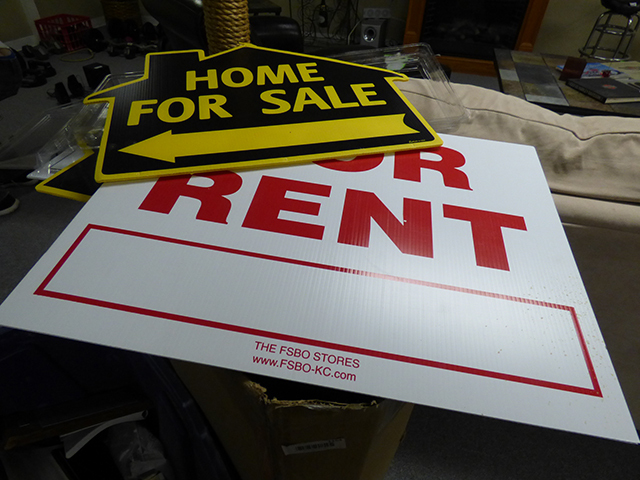 lot 1154 image: Misc. Realtor Signs