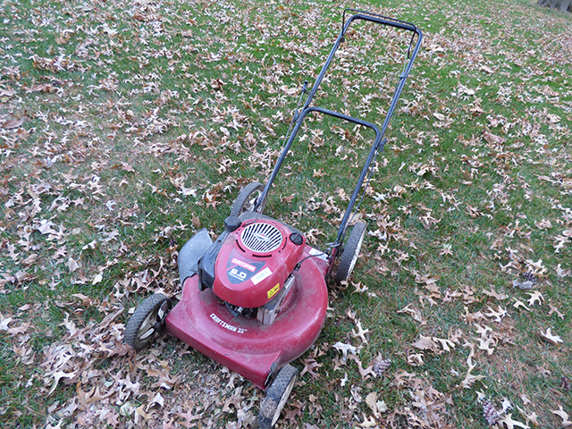 lot 1193 image: Craftsman 6.0 20 Cut New Gas Tank and Blade Mower runs great
