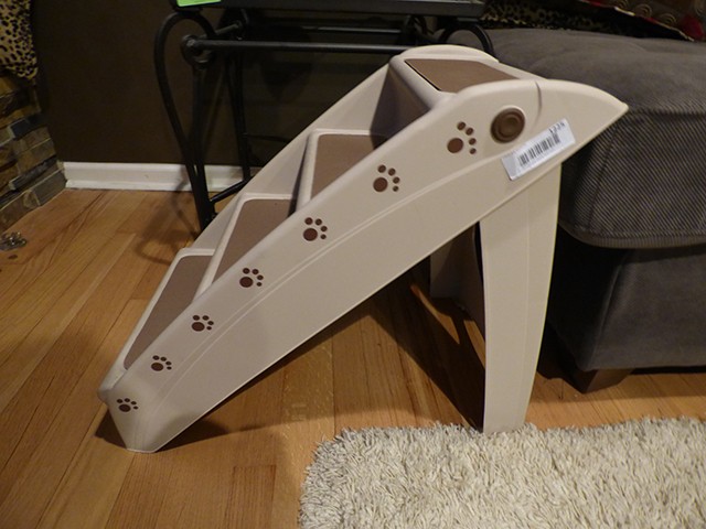 lot 1225 image: New Pet Ladder 4 Steps
