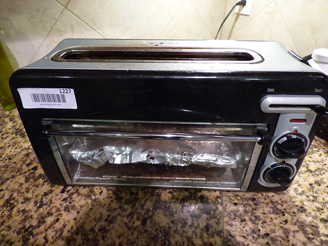 lot 1227 image: Toaster Oven