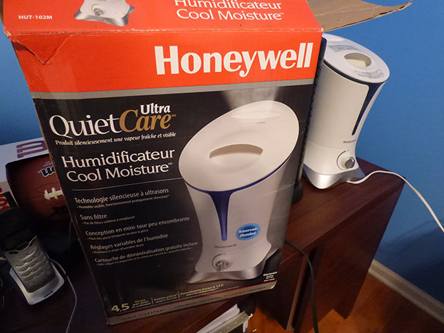 lot 1231 image: Honeywell Humidifer - Quiet Care