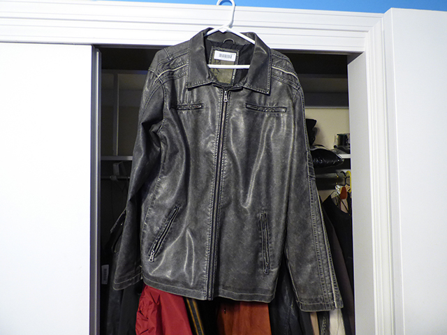 lot 1259 image: Mens Vintage Motorcycle Jacket with Pockets - large