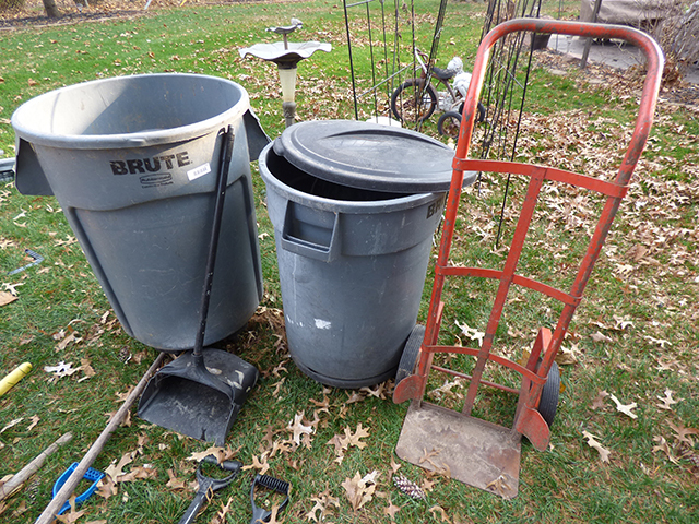 lot 1307 image: 44 Gallon Brute Trash Can with Casters, 32 Gallon Brute Trash Can with Casters and Lid, Dust Pan and Heavy Dolly