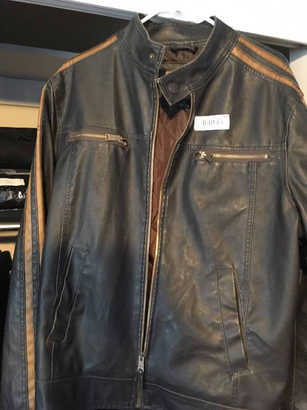 lot 1260 image: Mens Brown Arizona Leather Jacket with Pockets  Zippers - large