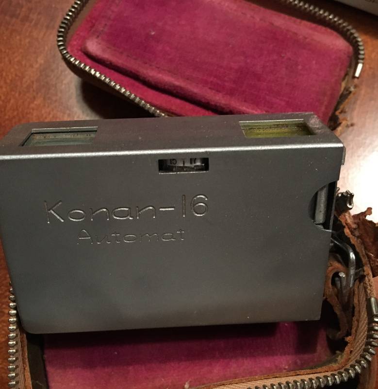 lot 1327 image: Konan-16 Auto Camera Collectors Edition with original case.
