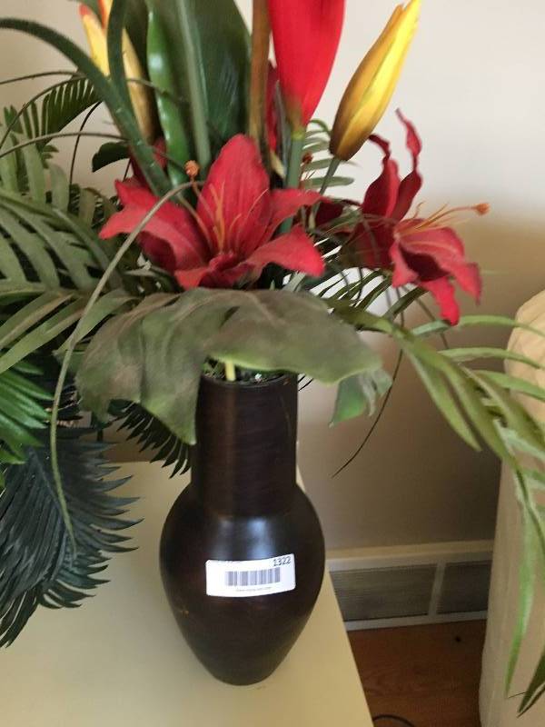 lot 1322 image: # Decorator Vases w plants