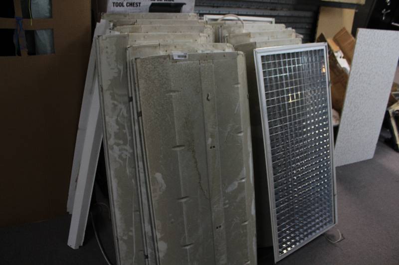 lot 4060 image: 12 Florescent Light Housings 2x4