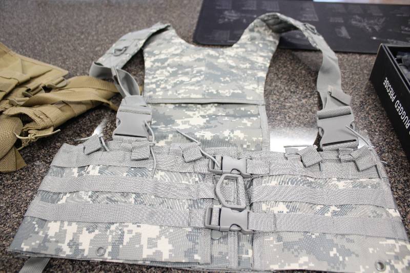 lot 4006 image: Two Tactical Molle Vests