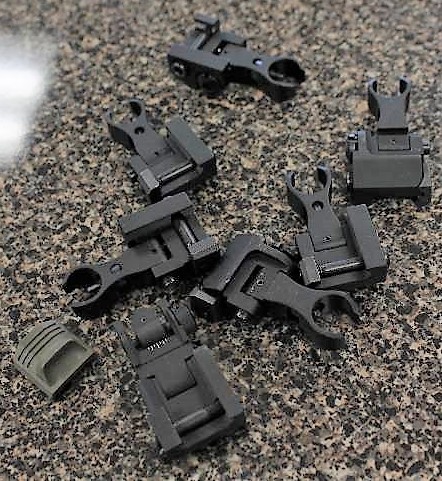 lot 4023 image: Lot of Rail Mount sights, flip style