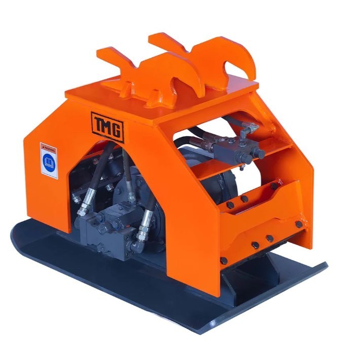 lot 806 image: Unused TMG-ECP21 TMG Industrial 8,800-lb Hydraulic Plate Compactor, 2-4 Ton Excavator Weight, 19 Compact Capacity