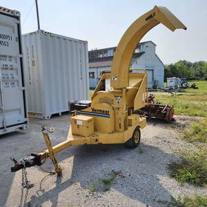 lot 811 image: Vermeer 620 Woodchipper