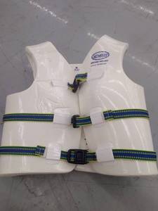 lot 10043 image: Ski-Master Life Jacket ML (35-38 Inches)