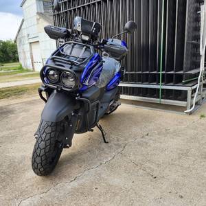 lot 509 image: New Tank 168 cc EFI, Alloy Wheels, (Blue), 290