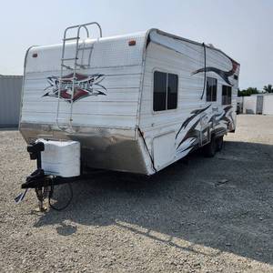 lot 800 image: 2007 Toy Hauler&nbsp