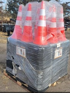 lot 3016 image: Unused AGT 75CM PE Reflective Traffic Cones