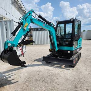 lot 10 image: Unused AGT NT45  4.5 Ton Excavator  25-Horsepower Kubota D1703 Diesel Engine