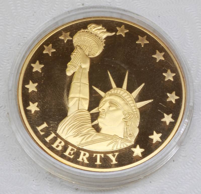 lot 4014 image: Liberty Coin- cased