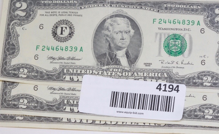 lot 4194 image: 3-1995 $2.00 bills