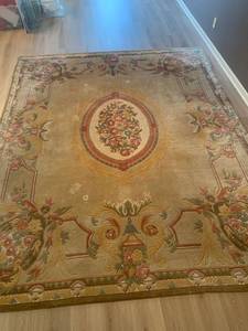 lot 37 image: 10 x 8 Foot French Floral Rug