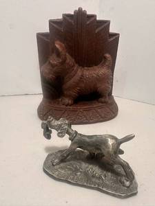 lot 142 image: Vintage Scotty Dog Bookend, Metal Dog Knick knack