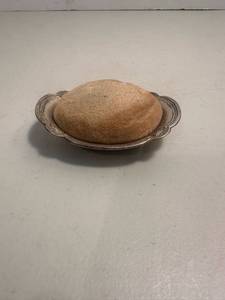 lot 144 image: Vintage Reed & Barton Sterling Pin Cushion