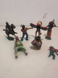 lot 150 image: Vintage Indian Metal Plastic Toys