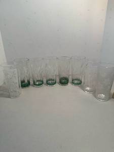 lot 156 image: Lot of 8 Vintage High Ball Glasses