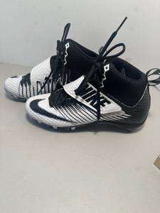 lot 165 image: Gently Worn Nike Football Cleats size 9