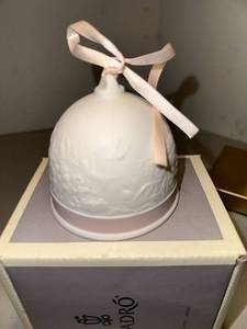 lot 171 image: Lot of 3 Lladro porcelain bells 1991,92,94