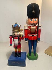 lot 183 image: Lot of nutcrackers Erzgebirge see description
