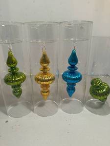 lot 184 image: Lot of 4 Two��s Company hand made glass ornaments
