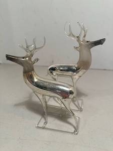 lot 193 image: Pair of vintage mercury reindeer 5�� no breaks