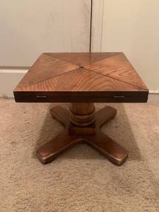 lot 263 image: Lane Folding End Table