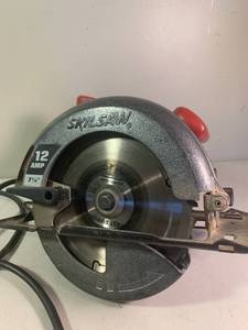 lot 280 image: 7 14 Inch Skilsaw