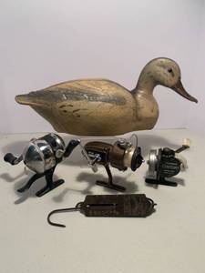 lot 293 image: Fishing Lot