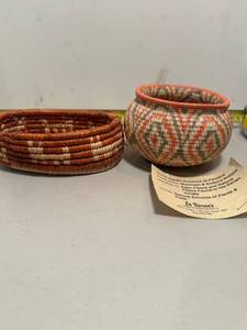 lot 301 image: 2 Natural fiber small woven basket, Panama etc