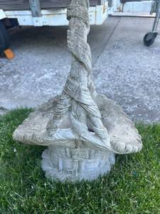 lot 308 image: Vintagw concrete basket planter 18x24��