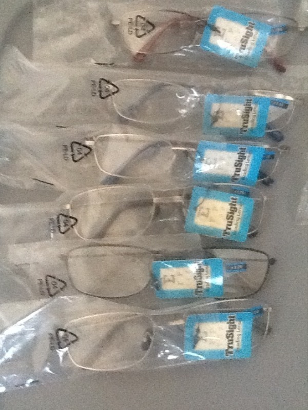 lot 189 image: Six pairs of new reading glasses