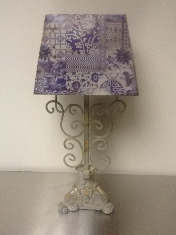 lot 208 image: Nice 30 inch tall and Decour pieces not a lamp looks like warning there any