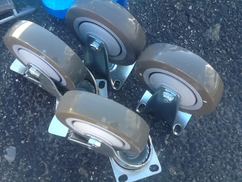 lot 43 image: Set of (4) 6  casters swivel as pictured