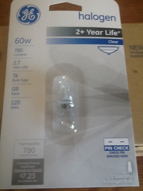 lot 52 image: Lot of 10 light bulbs as pictures