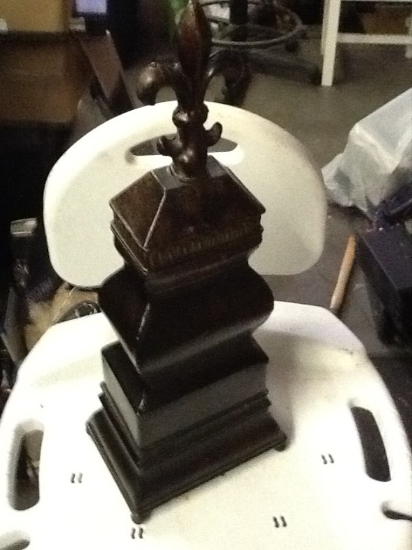 lot 79 image: Nice metal 2 foot tall Decour peace with removable lid