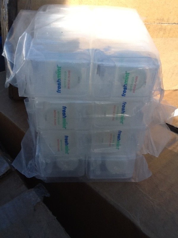 lot 8334 image: 48 travel size teeth floss great for keeping in your purse car have it everywhere