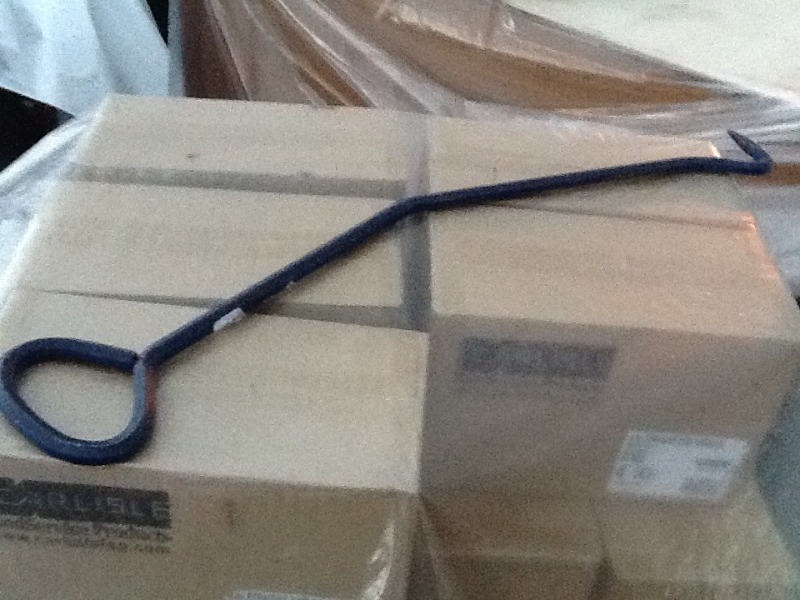 lot 8359 image: New 3 foot long curved prybar hook