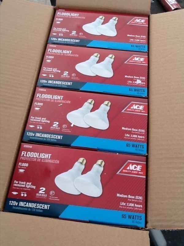 lot 8388 image: Three cases of flood lights as pictured